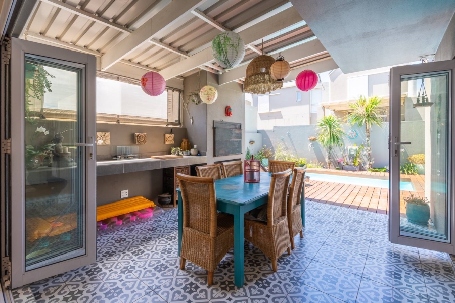 3 Bedroom Property for Sale in Somerset Lakes Western Cape